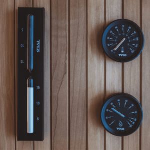 Brilliant Hour Glass Black